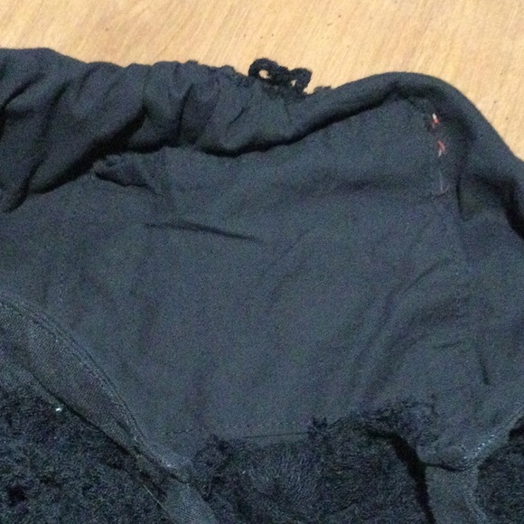 Hobo Black Floral Shoulder/Crossbody Bag - Picture 6 of 9